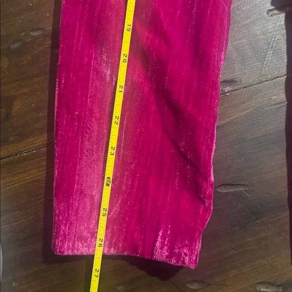 Boohoo Tall Crinkle Velvet Single Breasted Blazer in Magenta Pink - Picture 7 of 10